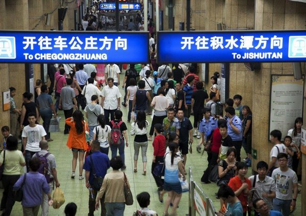 Pokud bude současný stav pokračovat, počet obyvatel začne v Číně brzy klesat