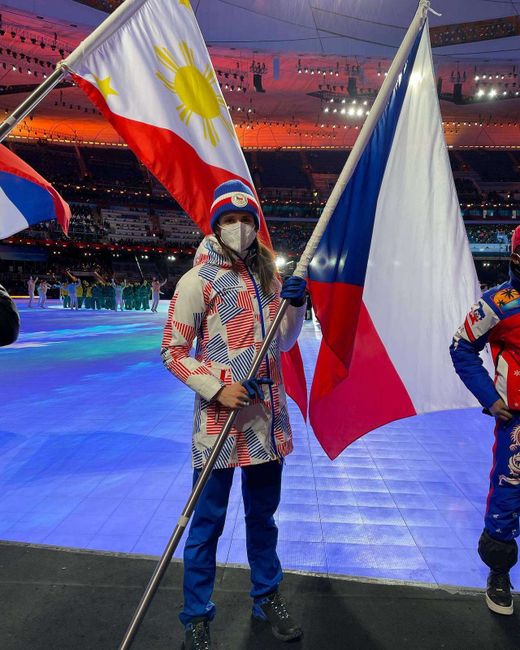 Českou vlajku nesla Martina Sáblíková Českou vlajku nesla Martina Sáblíková