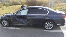 Slovenský premiér Peter Pellegrini měl nehodu. Do jeho limuzíny narazil jelen. Nikomu se nic nestalo. Při nehodě v autě vylétly airbagy, premiér jel preventivně do nemocnice.