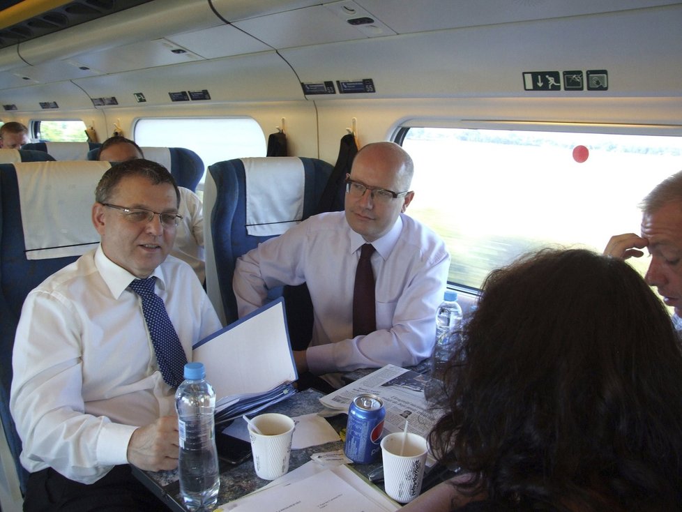 Vláda zamířila vlakem Pendolino na zasedání do Ostravy.