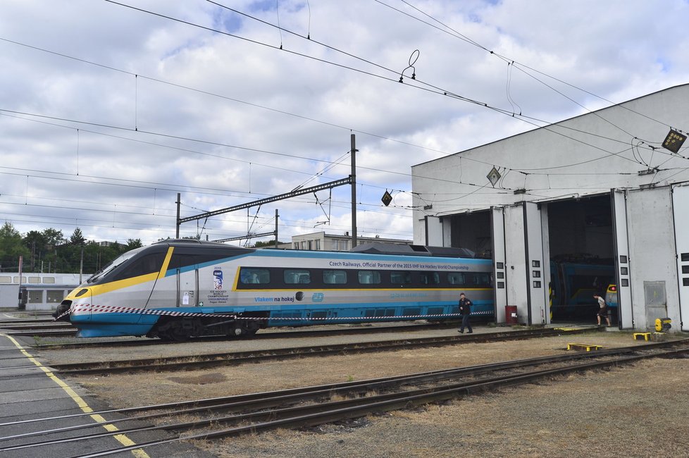 Pendolino dorazilo do pražského depa.