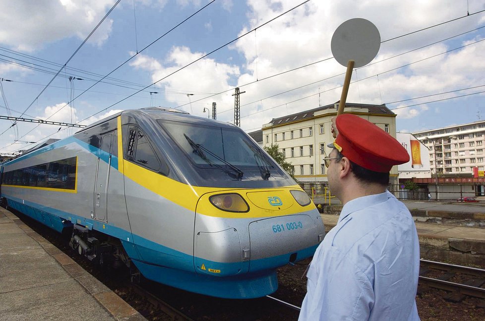 Za půlhodinové zpoždění pendolina dostane každý cestující od 20. září 100 Kč