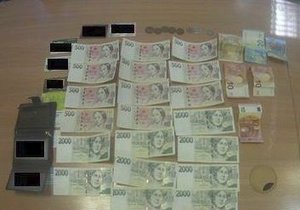 Poctivý školák v Brně odevzdal cizí peněženku, v níž se nacházelo více než 23 tisíc korun a 120 eur.