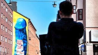 Překvapení ve Stockholmu:  Na domě se objevila malba penisu velkého jako pět pater