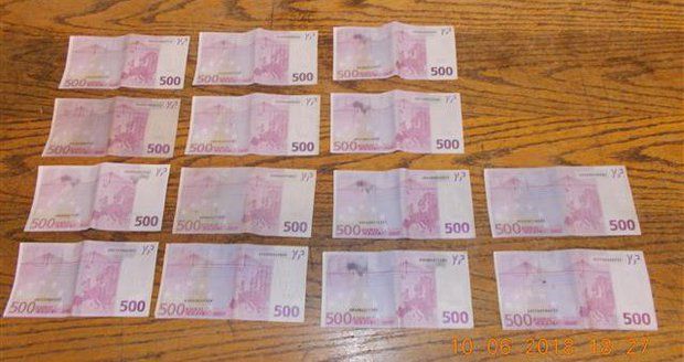 Tajná kapsa ukrývala 7 tisíc euro.