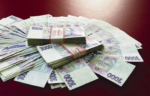 HK: Až polovina firem čeká ztráty