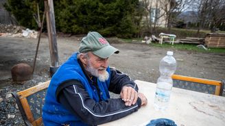 Půjčíte si 20 tisíc, za měsíc přeplatíte až 13 tisíc. Žebříček odhalil, jakým půjčkám se v Česku vyhnout Půjčíte si 20 tisíc, za měsíc přeplatíte až 13 tisíc. Žebříček odhalil, jakým půjčkám se v Česku vyhnout