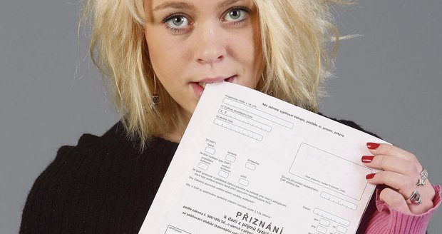 Trauma z vyplnění daňového přiznání? Není nutné. Blesk a finanční experti radí, jak jej vyplnit správně a rychle.