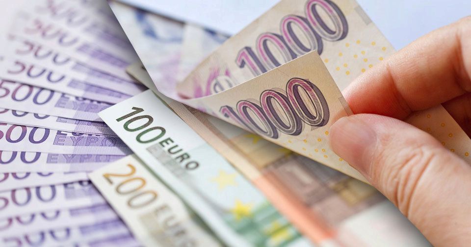 Průměrná mzda v Česku v letošním 2. čtvrtletí meziročně vzrostla na 29 346 korun.
