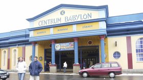 Účetní Centra Babylon zpronevěřila 12 milionů.