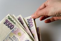 Čeští vysokoškoláci chtějí první plat 22 000! O kolik si říkají jinde?