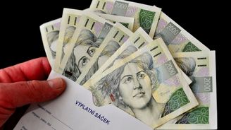 Průměrná mzda v ČR vzrostla na víc než 40 tisíc. Vzhledem k inflaci se ale nejedná o nárůst