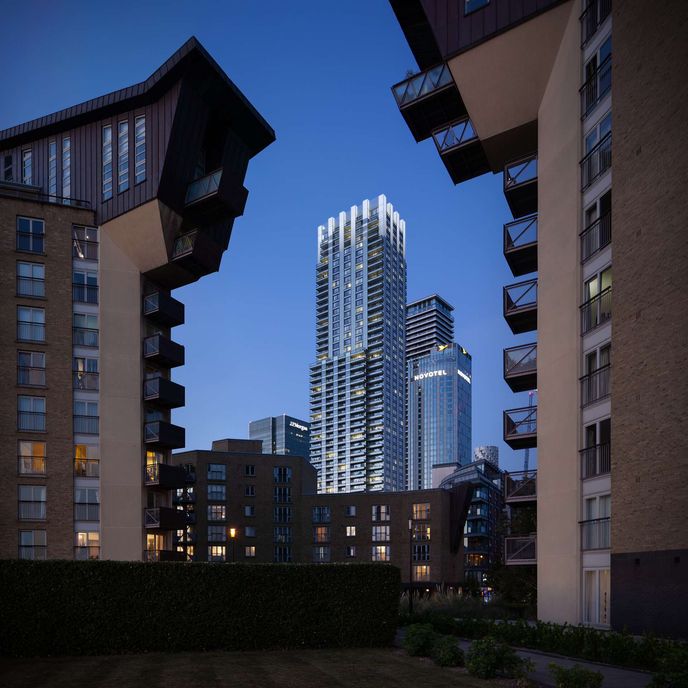 Vizualizace projektu Cuba Street, nové 52patrové rezidenční věže v londýnském Canary Wharf. Penta ve společném podniku s Ballymore zde buduje 434 bytů a největší nový veřejný park v oblasti za poslední dekády. Vizualizace projektu Cuba Street, nové 52patrové rezidenční věže v londýnském Canary Wharf. Penta ve společném podniku s Ballymore zde buduje 434 bytů a největší nový veřejný park v oblasti za poslední dekády.