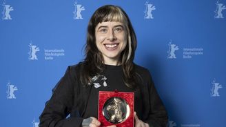 Nejlepší dokument Berlinale je z Česka, Zlatý medvěd patří dramatu o umělcích pod tlakem represí Nejlepší dokument Berlinale je z Česka, Zlatý medvěd patří dramatu o umělcích pod tlakem represí