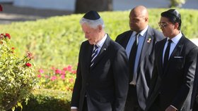 Bill Clinton na pohřbu Perese.