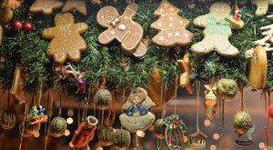 Vánoční ozdoby na stromeček: Ovoce, modurit a perníkové Vánoce