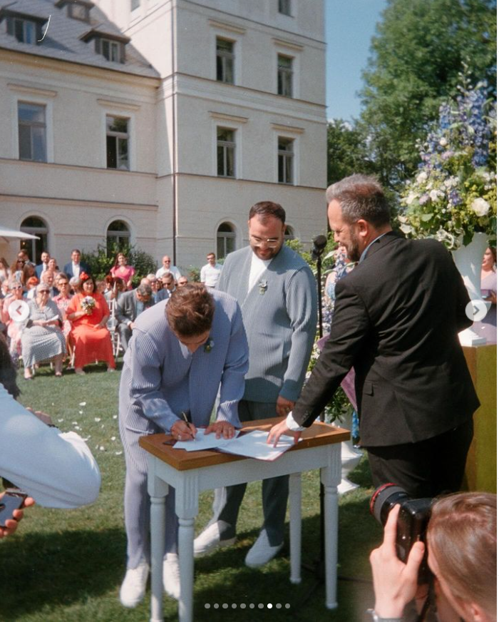 Milan Peroutka sdílel snímky ze svého svatebního dne s Dominikem Roubínkem.