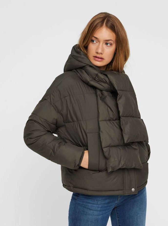 Khaki zimní bunda s odepínatelnou šálou VERO MODA, zoot.cz, 479 Kč Khaki zimní bunda s odepínatelnou šálou VERO MODA, zoot.cz, 479 Kč