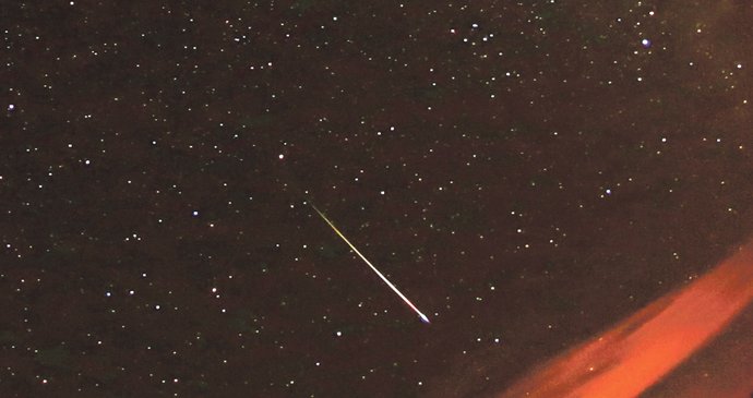Padající hvězdy – meteorický roj Perseid