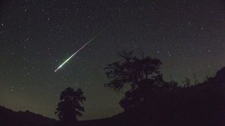 V noci na neděli vrcholí roj Perseid, podmínky na pozorování by měly být téměř ideální 