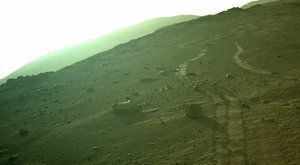 Vesmírná fotografie: Marsovský rover Perseverance získal zlatou medaili ve sprintu
