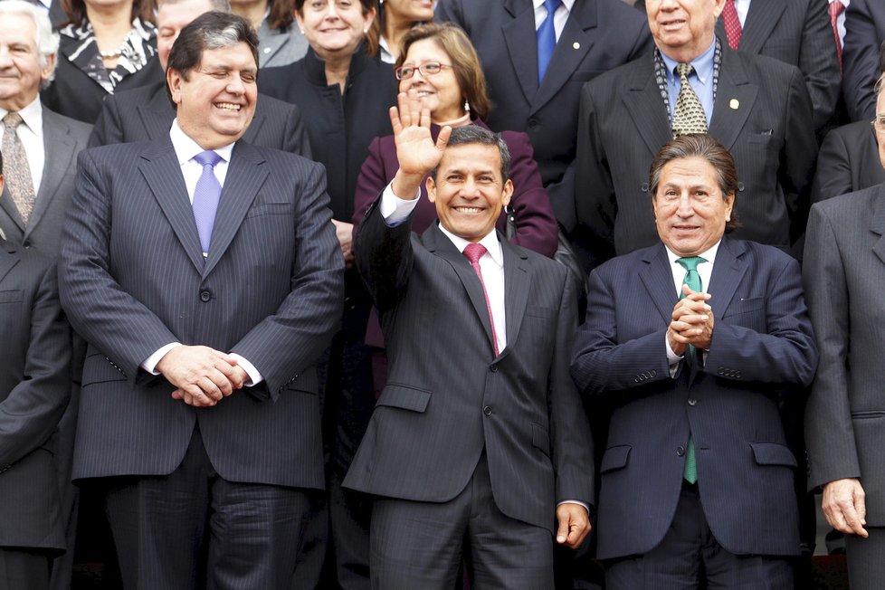 Exprezident Peru Alan García (uprostřed)