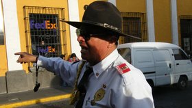 Více jak 90 policistů v Peru se otrávilo kuřecí polévkou. (Ilustrační foto