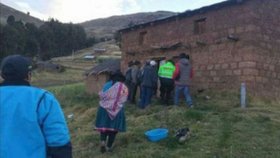 Tělo zavražděné ženy bylo nalezeno v jejím domě v horské vesnici na severu Peru