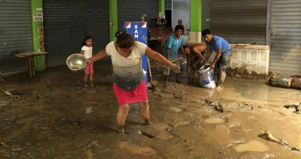 Nejhorší záplavy v Peru za 20 let: 114 obětí a epidemie horečky dengue