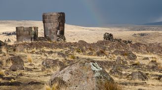U peruánského jezera Abacho pochovávala starobylá indiánská kultura své mrtvé do nezvyklých pohřebních věží