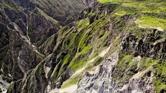 Colca: Mohutný peruánský kaňon skrývá tajuplné vesničky a dovede vás i k prameništi Amazonky Colca: Mohutný peruánský kaňon skrývá tajuplné vesničky a dovede vás i k prameništi Amazonky
