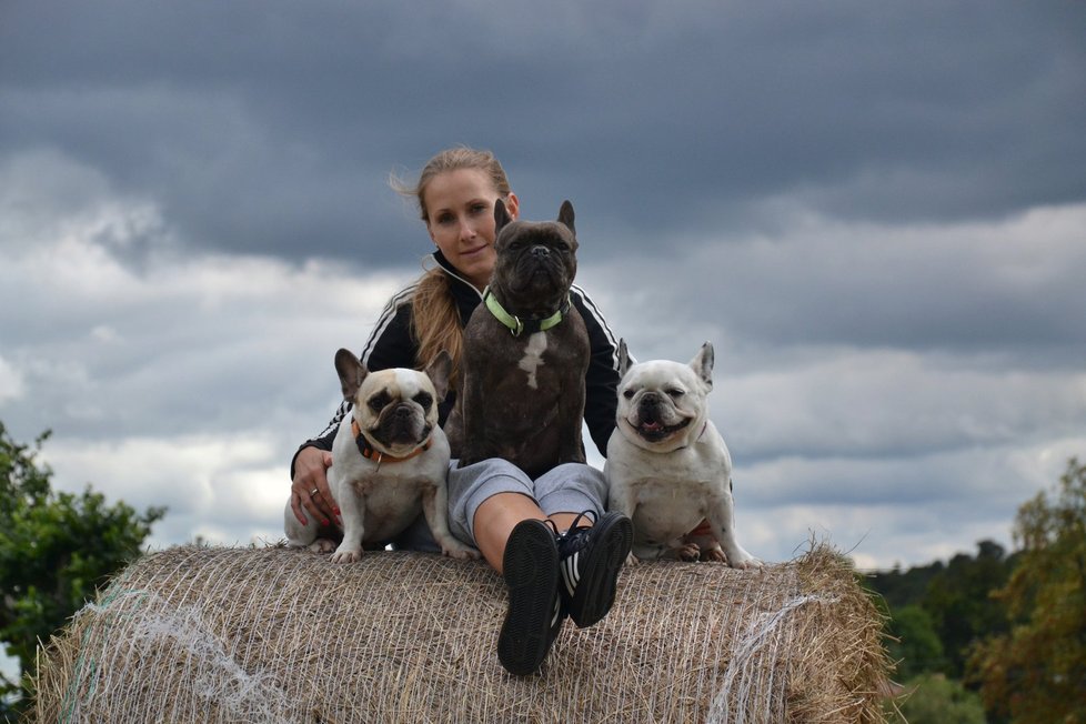 Veronika Hanušová se doteď se smrtí své milé fenky nesmířila.