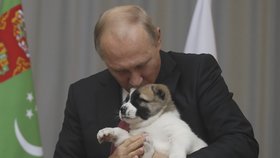 Vladimir Putin se svým psem.