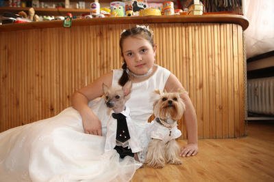Družička Karla Krásová (9) se těší až se svými psími miláčky půjde na svatbu