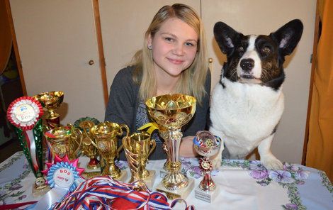 Katka se s Beauty (4), která má pět titulů, včetně miss Česka i Slovenska.