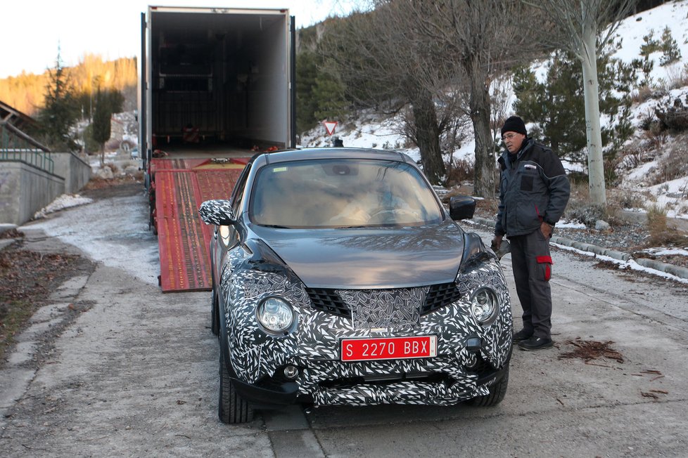 Nissan Juke patří i po letech na trhu mezi skutečné exoty. Otázkou je, zda jej modernizace trošičku přiblíží k ostatním modelům, nebo naopak ještě více vzdálí.