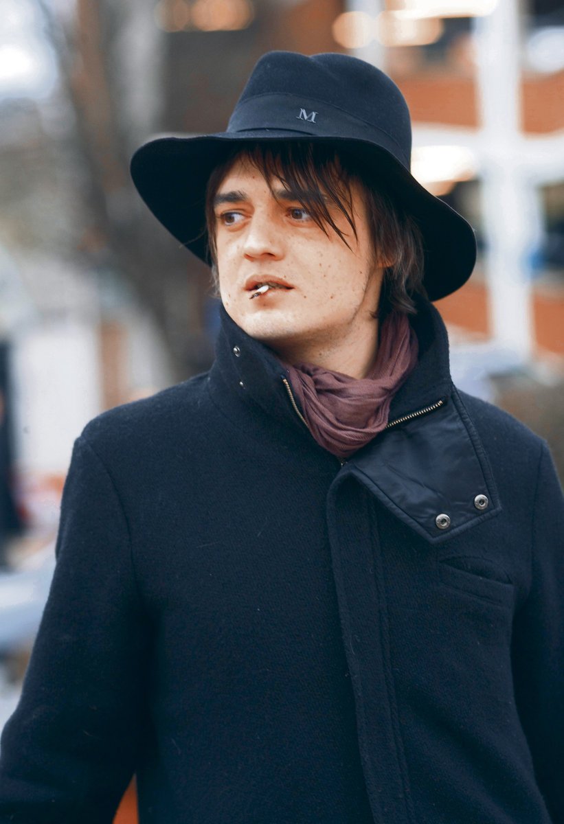 Zpěvák Pete Doherty před soudem, kam musel naposledy zavítat opět kvůli držení drog