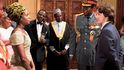 Forest Whitaker (v uniformě) jako ugandský diktátor Idi Amin ve snímku POSLEDNÍ SKOTSKÝ KRÁL – Oscar za hlavní mužský herecký výkon