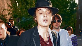 Pete Doherty se bude v dubnu zodpovídat u soudu