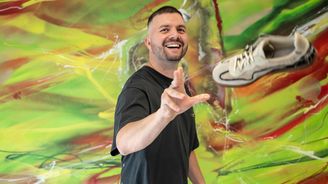 Méně porad, více vizí. Zakladatel Footshopu Peter Hajduček se překvapivě vzdává pozice ředitele Méně porad, více vizí. Zakladatel Footshopu Peter Hajduček se překvapivě vzdává pozice ředitele