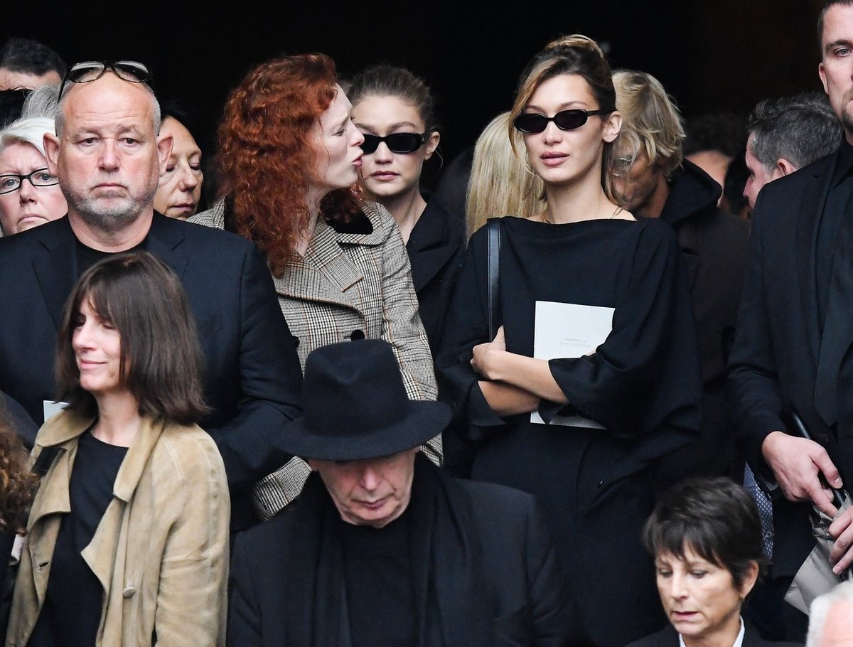 Pohřeb fotografa Petera Lindbergha: Gigi a Bella Hadid