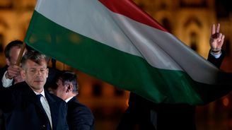 Budoucí maďarská vláda se chystá rozdávat tak, že by se toho lekl i Babiš Budoucí maďarská vláda se chystá rozdávat tak, že by se toho lekl i Babiš