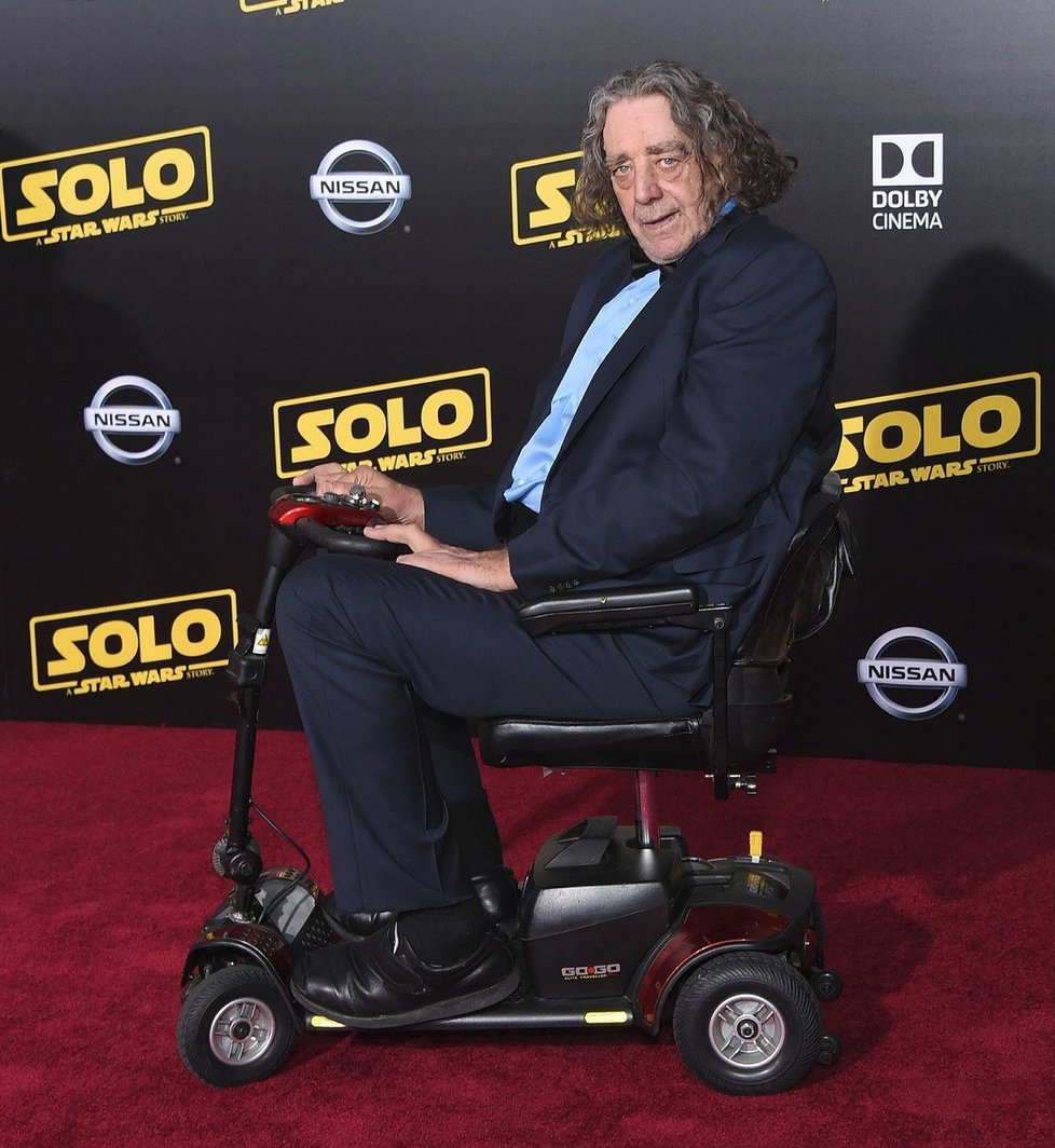 Zemřel herec Peter Mayhew.