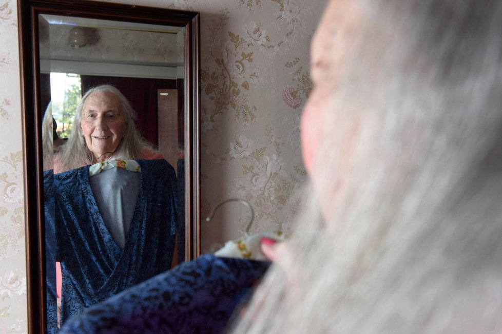 Patricia Davies žije jako jako žena od 90 let.