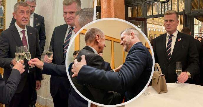 Peter Pellegrini se vřele zdravil s Andrejem Babišem, nechyběl ani Filip Turek (4. 11. 2025).