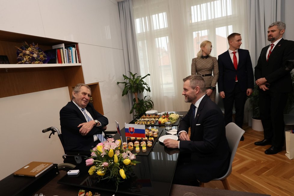 Peter Pellegrini zavítal v Praze na návštěvu do kanceláře k Miloši Zemanovi (29.2.2024).