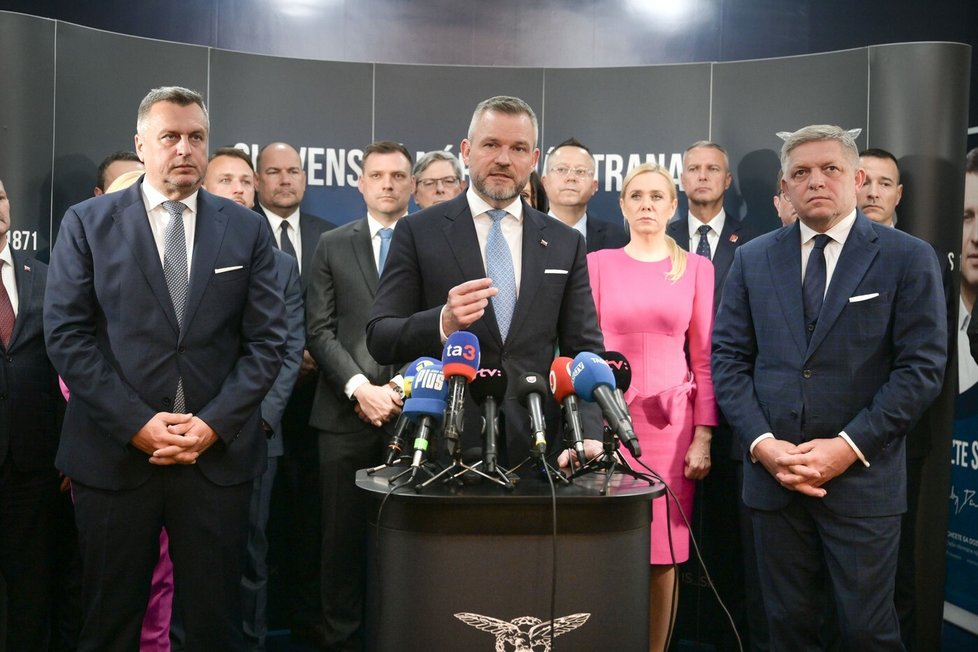 Petera Pellegriniho podpořili koaliční parťáci Andrej Danko a Robert Fico (3.4.2024)
