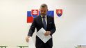 Slovenský expremiér Peter Pellegrini u volební urny (30.9.2023)