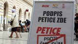 Praha 6 bojuje proti šmejdům: Petici u nich podepsalo 652 občanů!
