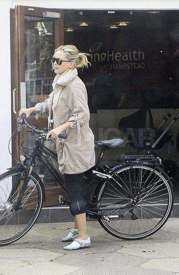 V prstových botách běžně chodí také americká herečka Kate Hudsonová, dcera neméně slavné Goldie Hawn